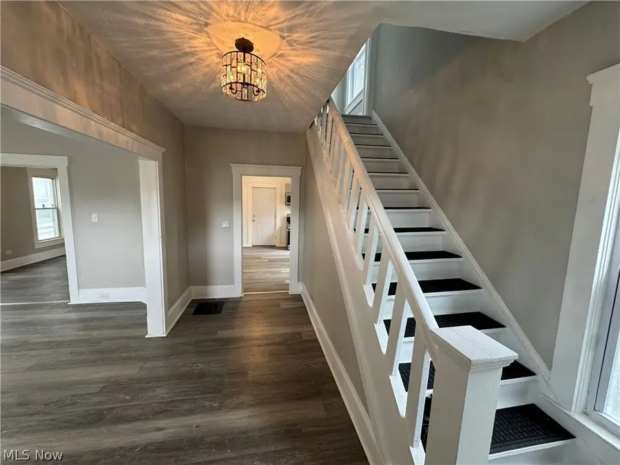3317 Tate Avenue, Cleveland, OH 44109 - #3