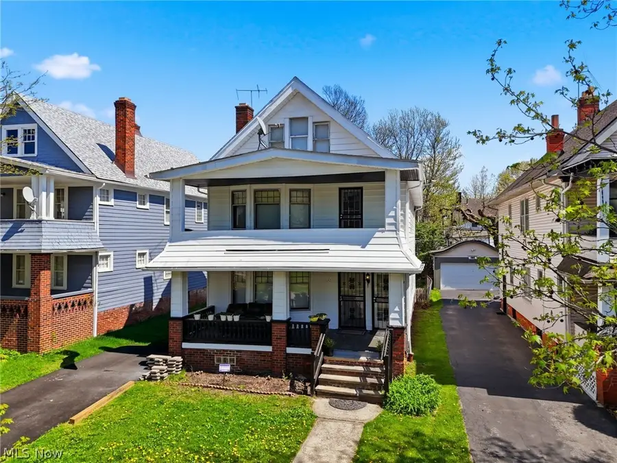 829 Helmsdale Road, Cleveland Heights, OH 44112 - #2