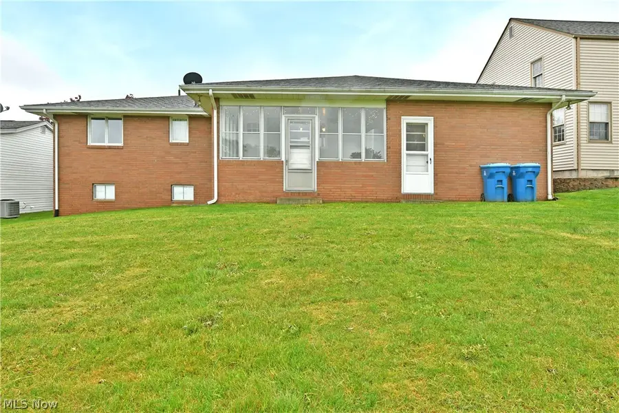 499 W Harvey Street, Struthers, OH 44471 - #2