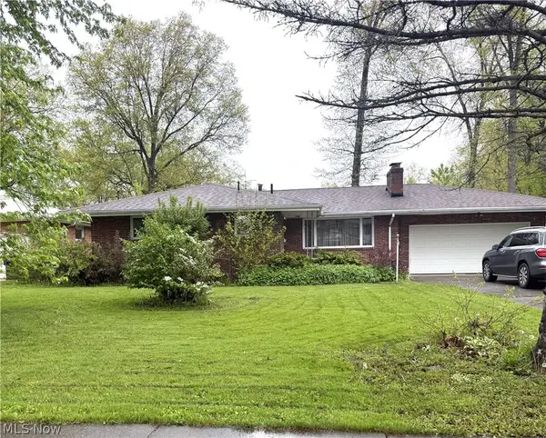 1952 Dodge Nw Drive, Warren, OH 44485
