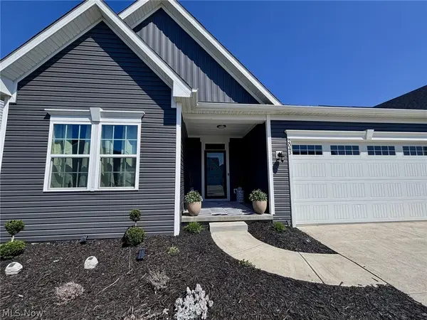 2043 Farroni Drive, Willoughby, OH 44094
