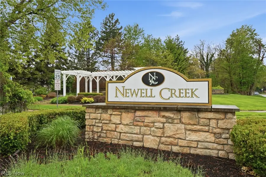 8220 Manor Gate Way, Mentor, OH 44060 - #2