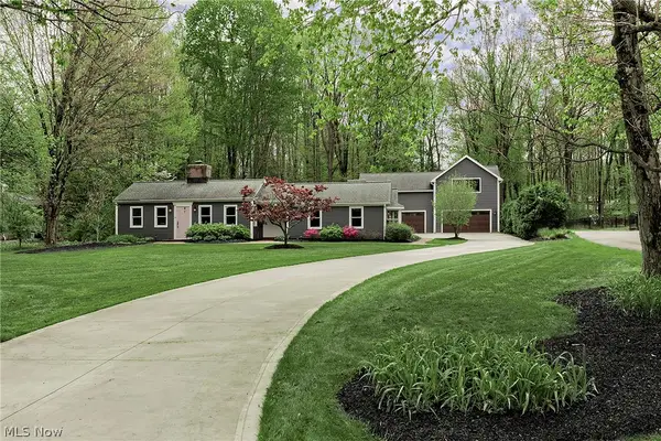 1 Deerfield Drive, Chagrin Falls, OH 44022