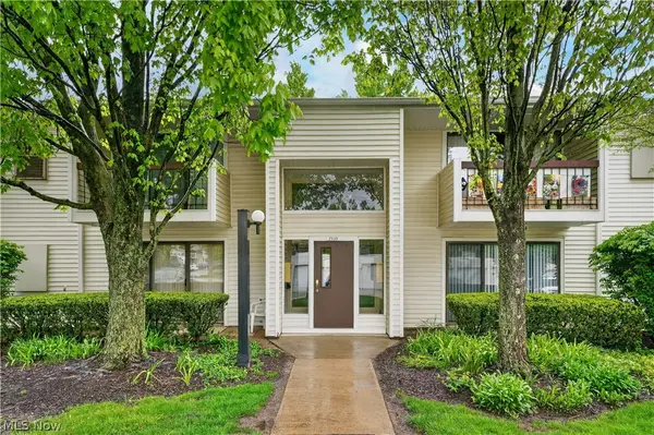 2930 N Bay Drive #L7, Westlake, OH 44145