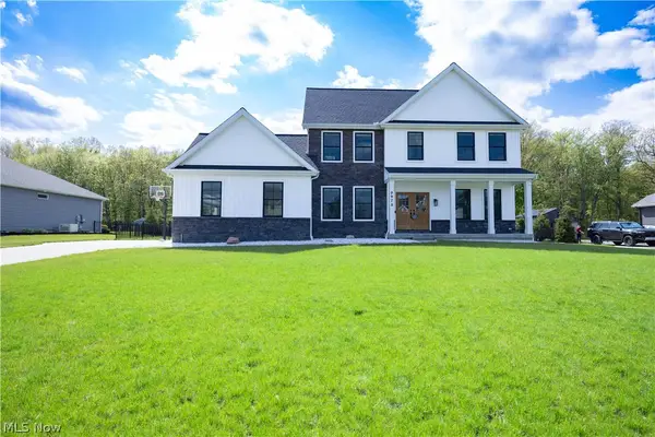 9978 Jayna Lane, Columbia Station, OH 44028