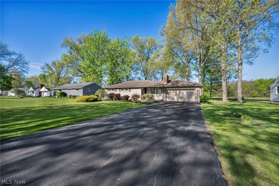5843 Louise Nw Avenue, Champion, OH 44483 - #2
