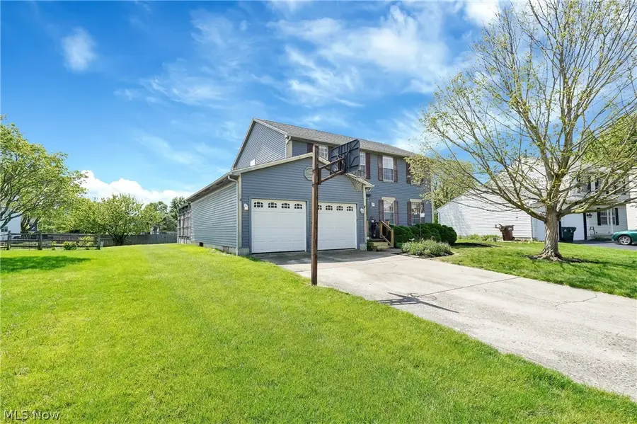 527 Warwick Lane, Pickerington, OH 43147 - #3