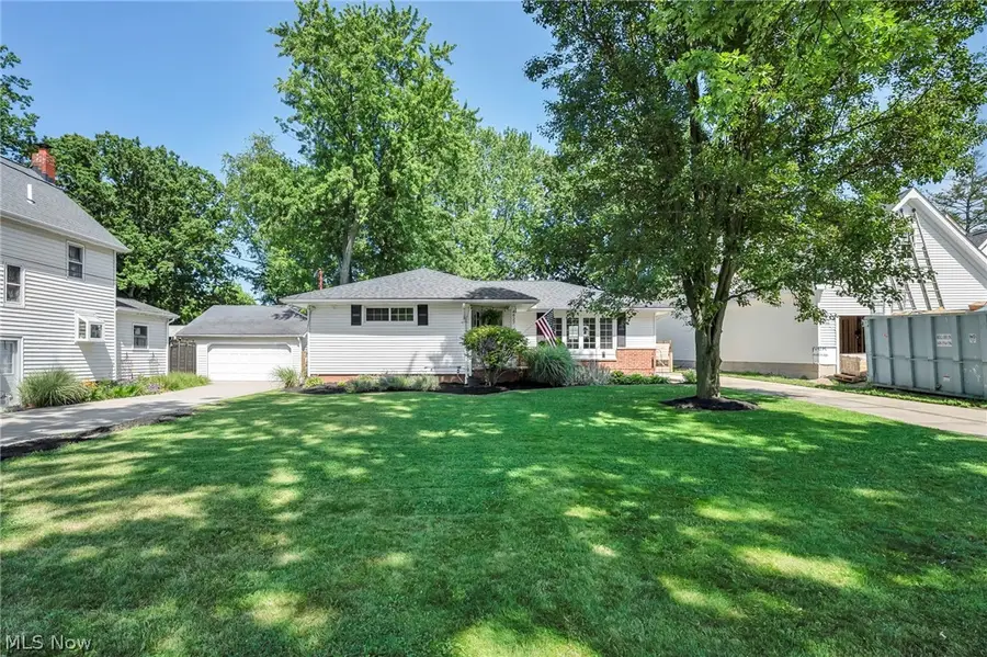 4827 Maple Street, Willoughby, OH 44094 - #3