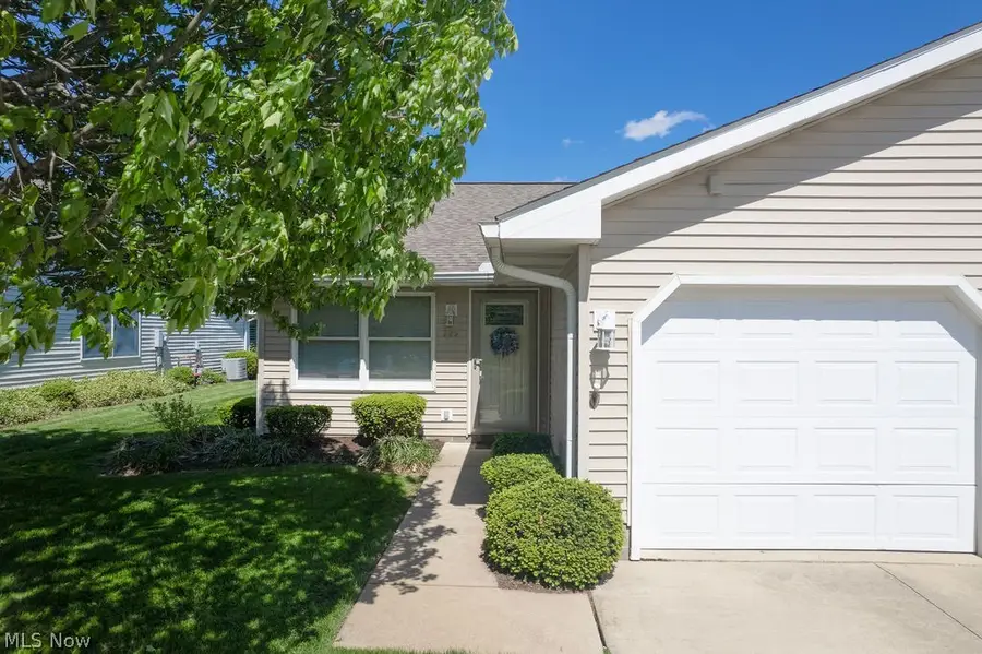249 W Heatherwood Drive, Barberton, OH 44203 - #2