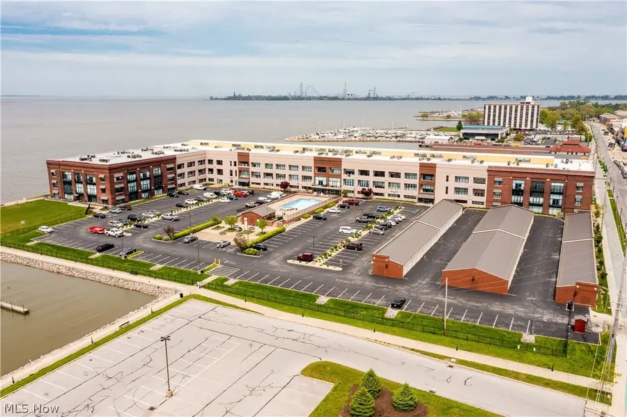 401 W Shoreline Drive #102, Sandusky, OH 44870 - #2