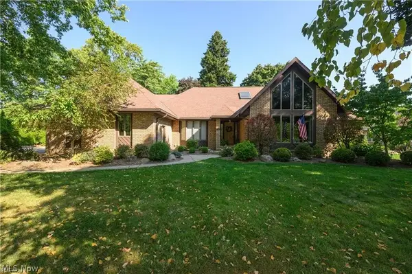 963 Mansion Circle, Barberton, OH 44203