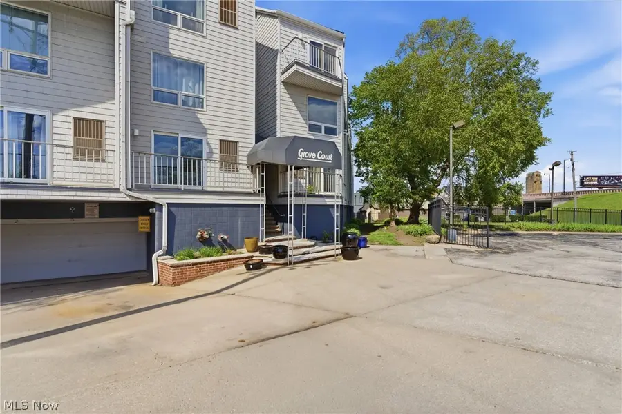 1900 Grove Court #112, Cleveland, OH 44113 - #3