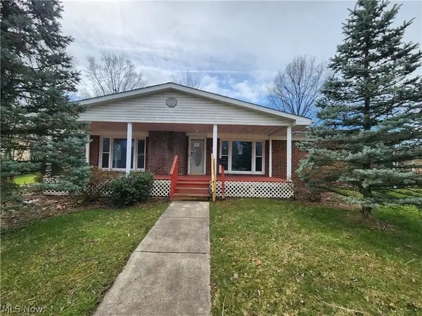 429 Comstock Nw Street, Warren, OH 44483