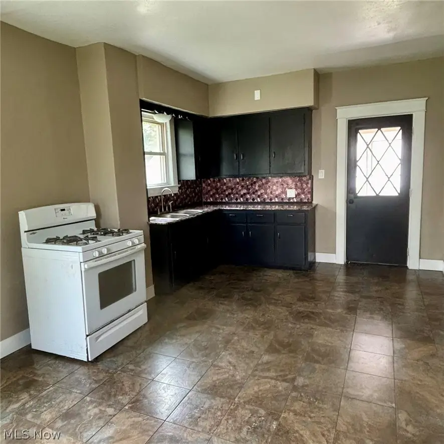 1629 Manhattan Avenue, Youngstown, OH 44509 - #3