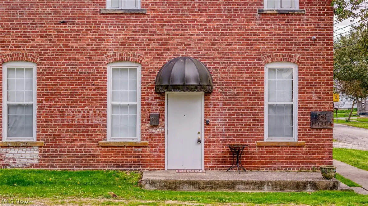 241 Myrtle Street, Ravenna, OH 44266 - #1