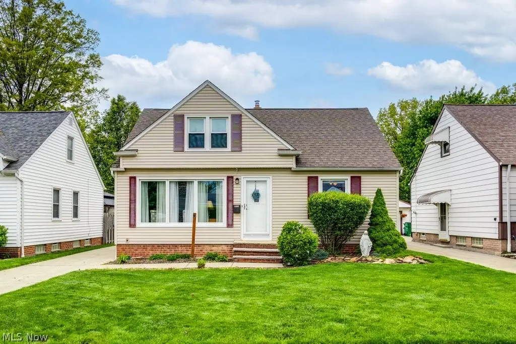 28935 W Willowick Drive, Willowick, OH 44095 - #1