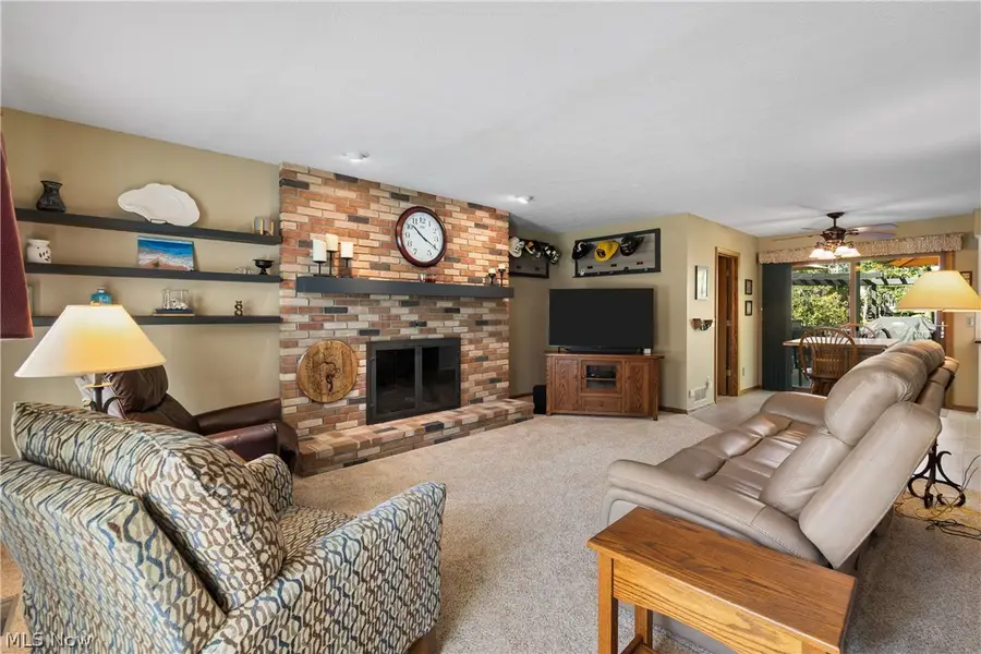 1675 Chatham Ne Avenue, North Canton, OH 44720 - #3