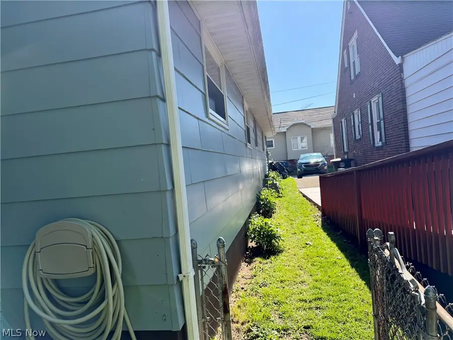 707 Jeanette Avenue, Steubenville, OH 43952 - #3
