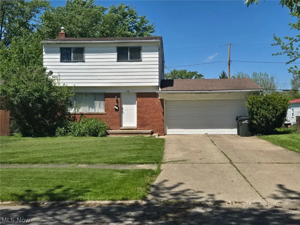 890 Salem Avenue, Elyria, OH 44035 - #1