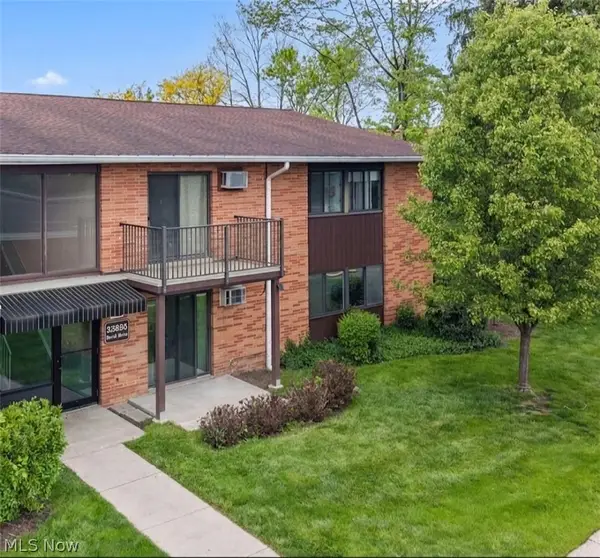 23885 David Drive #215, North Olmsted, OH 44070