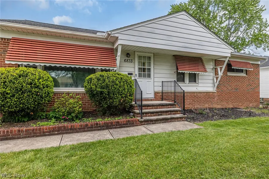 6833 Maplewood Road, Parma Heights, OH 44130 - #3
