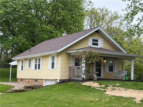 6854 Hillway Nw Avenue, North Canton, OH 44720