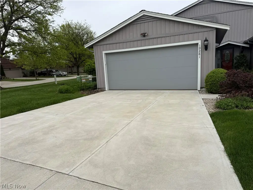 19281 Idlewood Trail, Strongsville, OH 44149 - #1