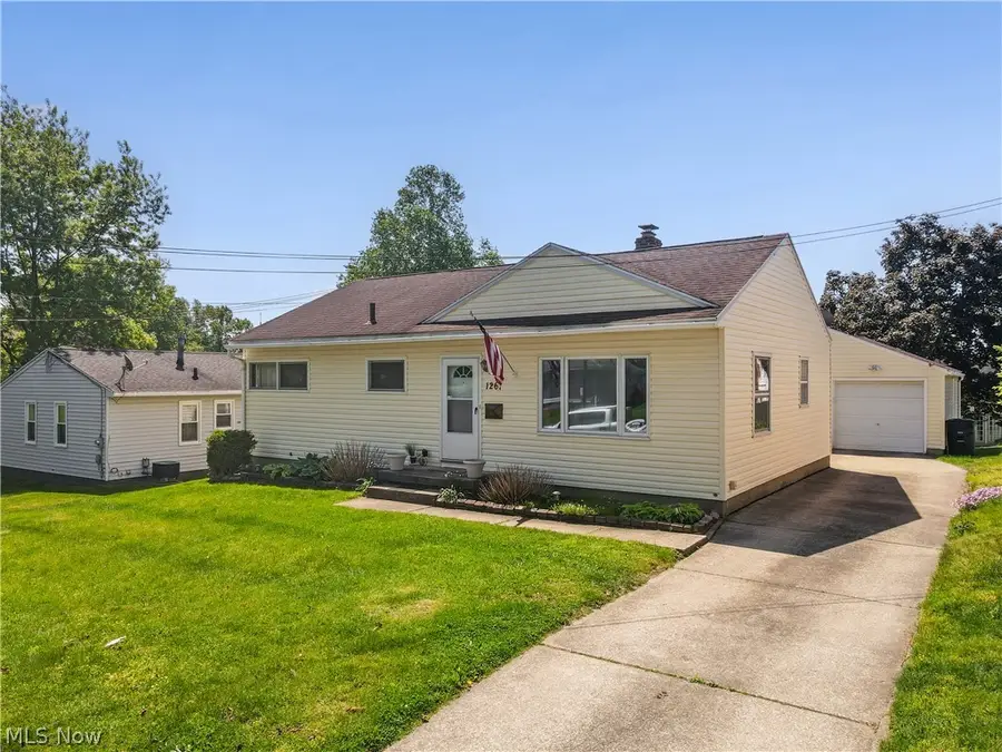126 Clinton Avenue, Akron, OH 44301 - #3