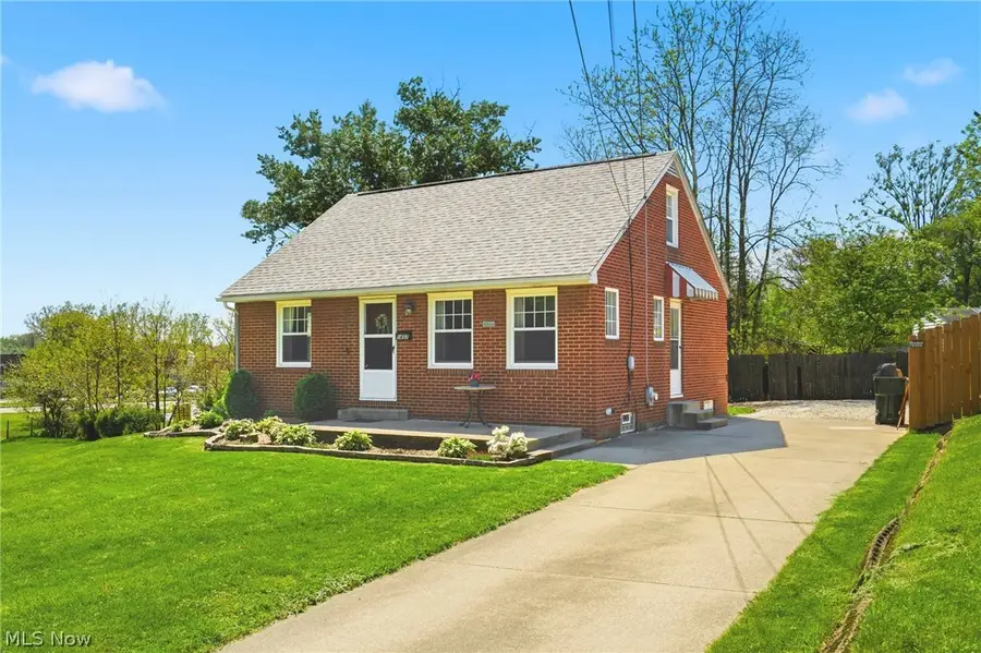 1437 Deville Nw Avenue, Canton, OH 44708 - #2