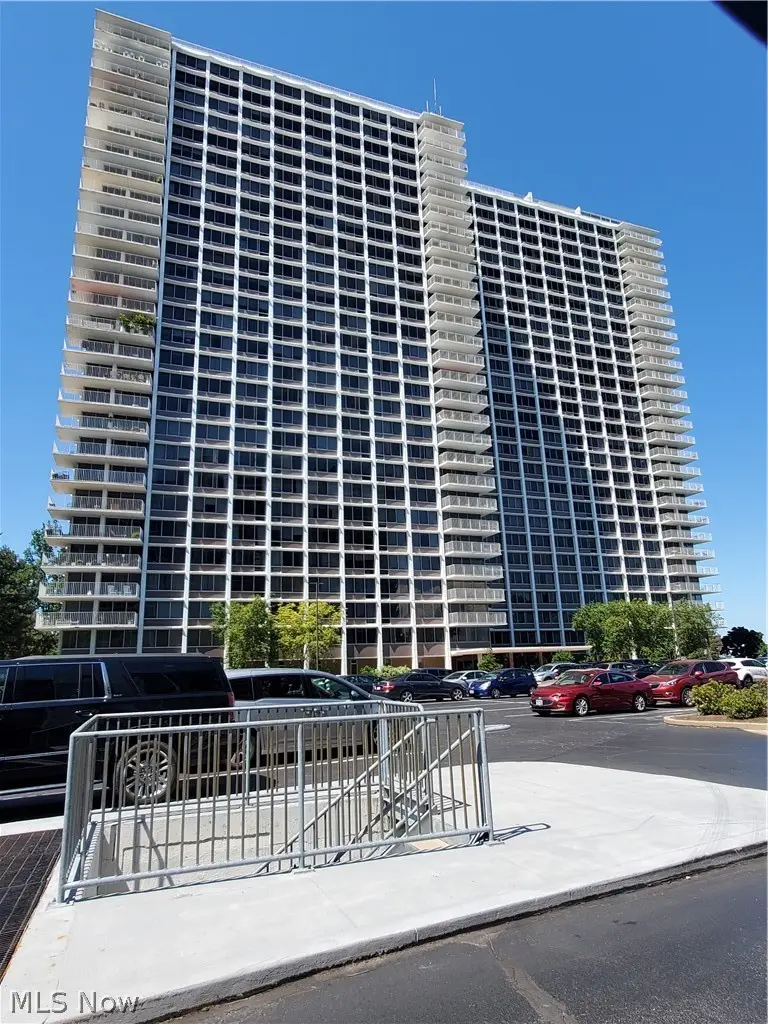 12700 Lake Avenue #804, Lakewood, OH 44107 - #1
