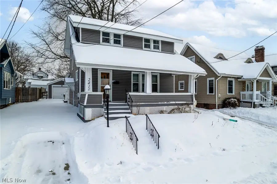 241 24th Nw Street, Barberton, OH 44203 - #2