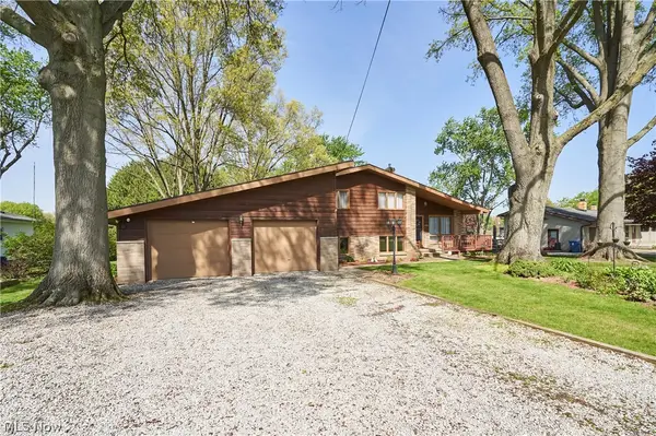 1594 Karl Drive, Copley, OH 44321
