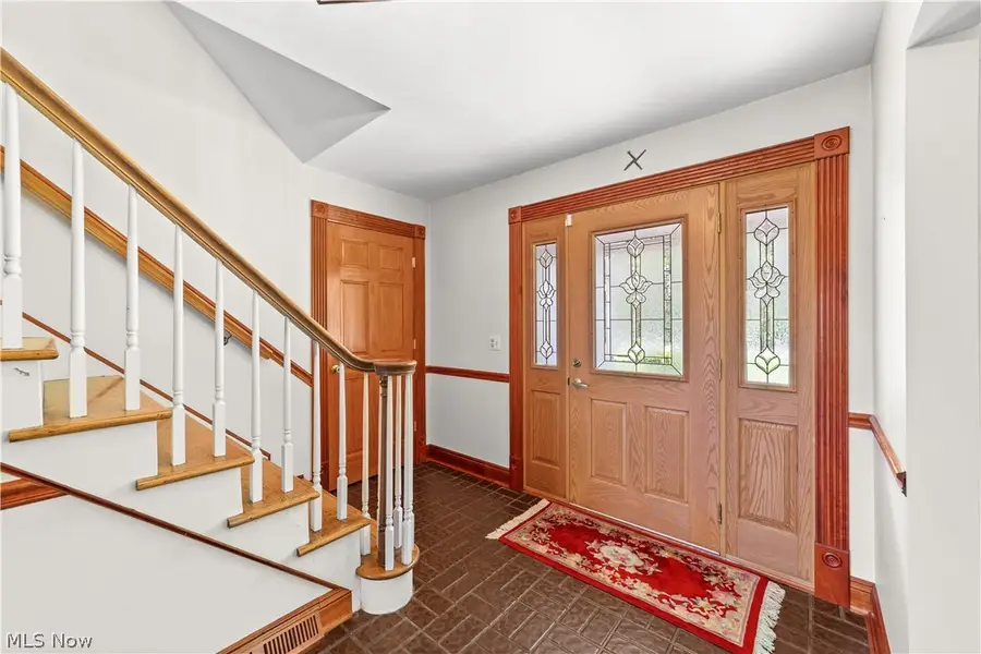 8730 Bainbridge Road, Chagrin Falls, OH 44023 - #2