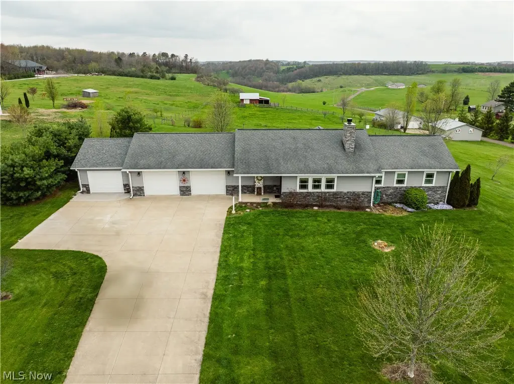 4586 Hardy Ridge Nw Road, Dundee, OH 44624 - #1