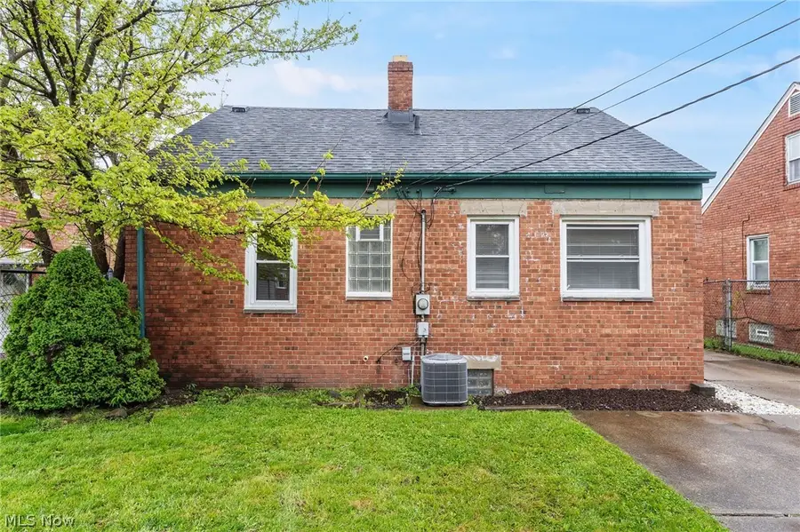 4180 W 57th Street, Cleveland, OH 44144 - #2