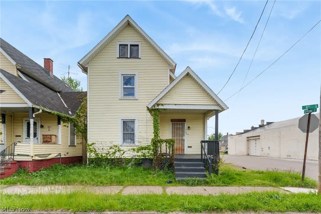 700 8th Ne Street, Canton, OH 44704 - #1