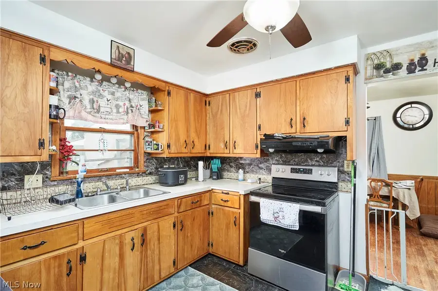 341 Lookout Avenue, Akron, OH 44310 - #3
