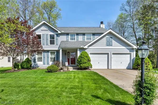 14194 Pine Lakes Drive, Strongsville, OH 44136