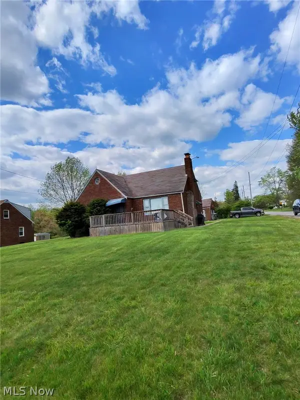 2156 Mcguffey Road, Youngstown, OH 44505