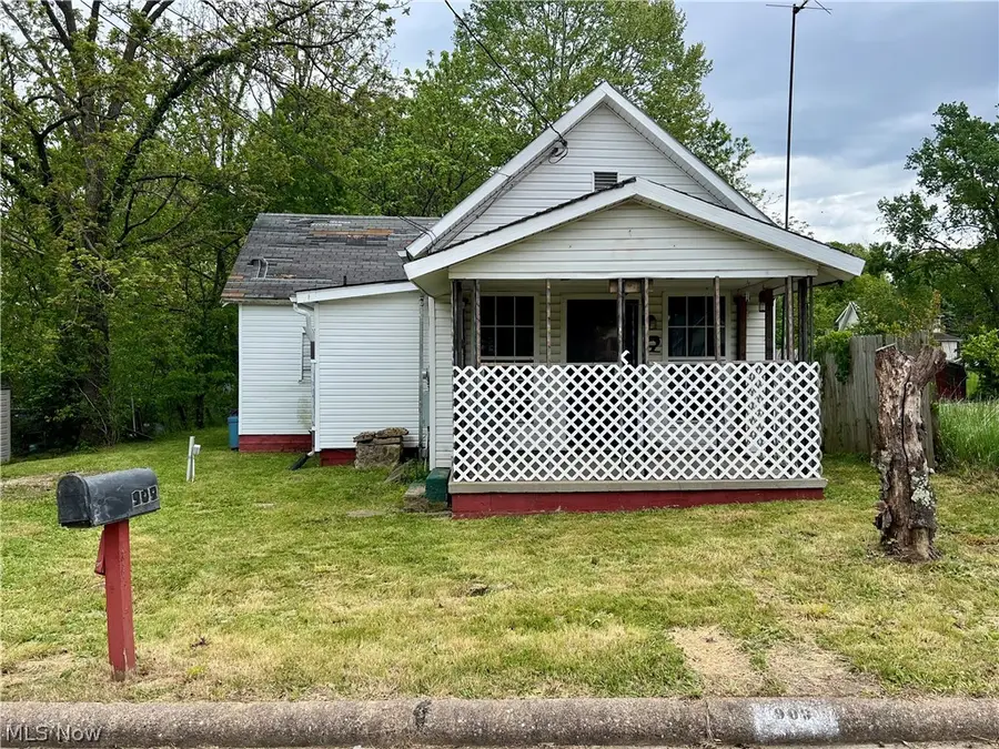 909 Lenore Street, Parkersburg, WV 26101 - #2
