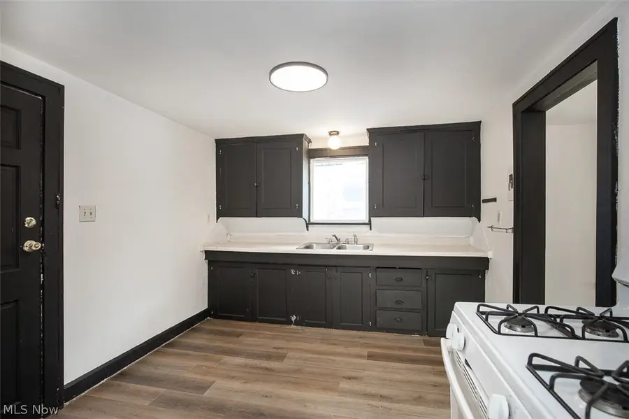 7610 Dearborn Avenue, Cleveland, OH 44102 - #3