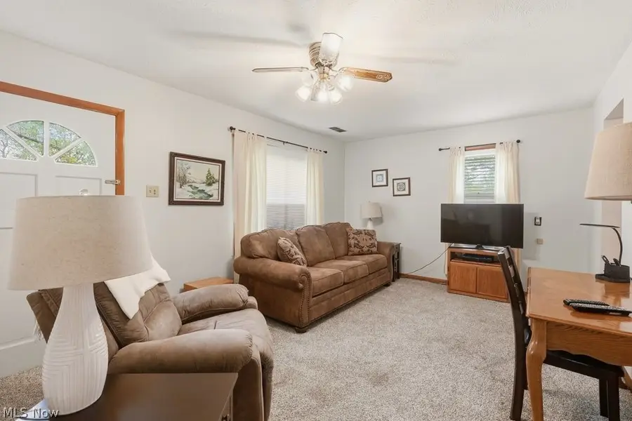 39 Castle Drive, Munroe Falls, OH 44262 - #3