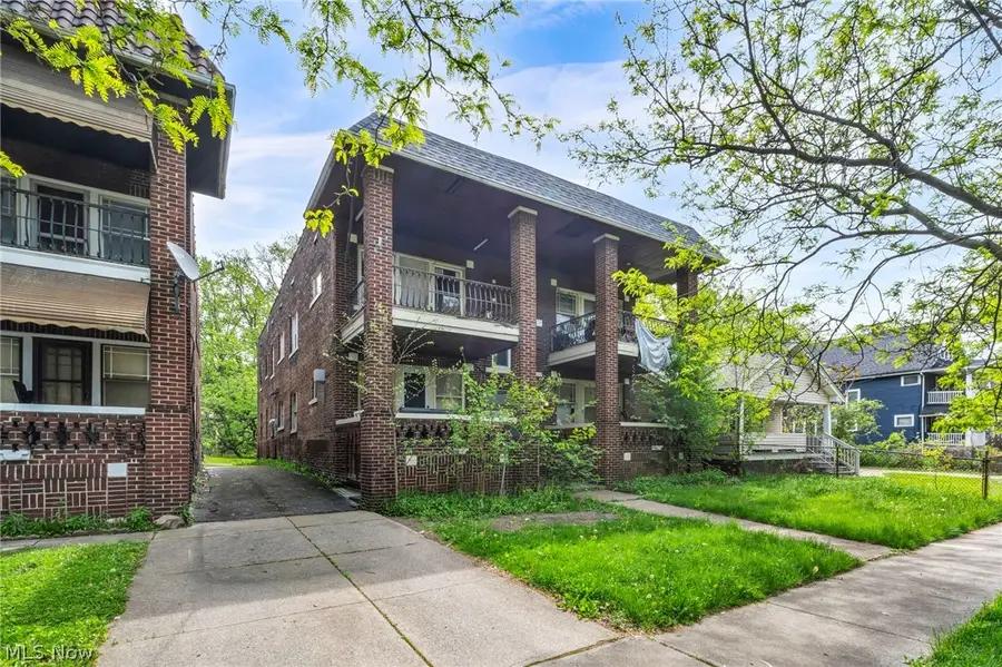 889 E 143rd Street, Cleveland, OH 44110 - #3