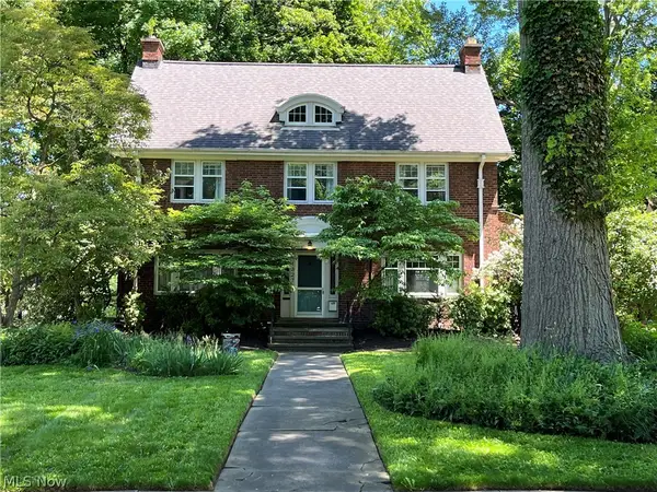 1327 Oakridge Drive, Cleveland Heights, OH 44121