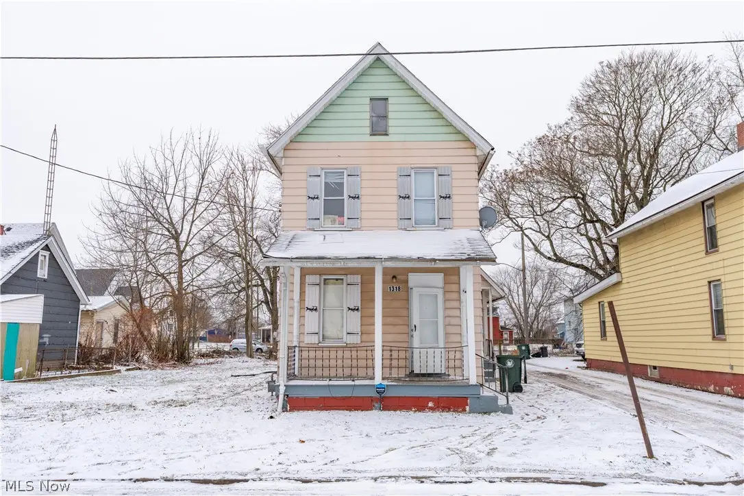 1318 4th Ne Street, Canton, OH 44704 - #1
