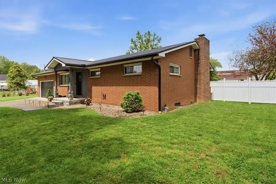 303 59th Street, Vienna, WV 26105 - #2