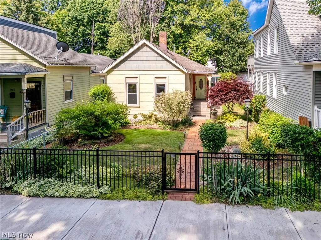 1884 W 47th Street, Cleveland, OH 44102 - #1