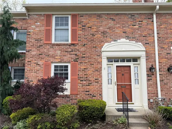 612 Trevitt W Circle #57, Euclid, OH 44143