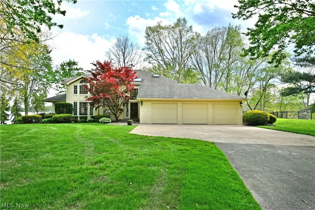 1551 Lake Crest Drive, Roaming Shores, OH 44084 - #1