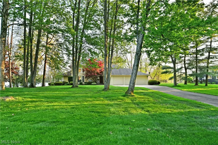 1551 Lake Crest Drive, Roaming Shores, OH 44084 - #3